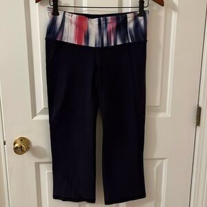 Lululemon capri leggings, size 6. Navy Blue